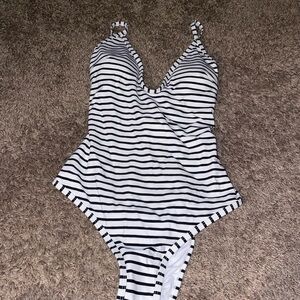 Cupshe Striped One Piece